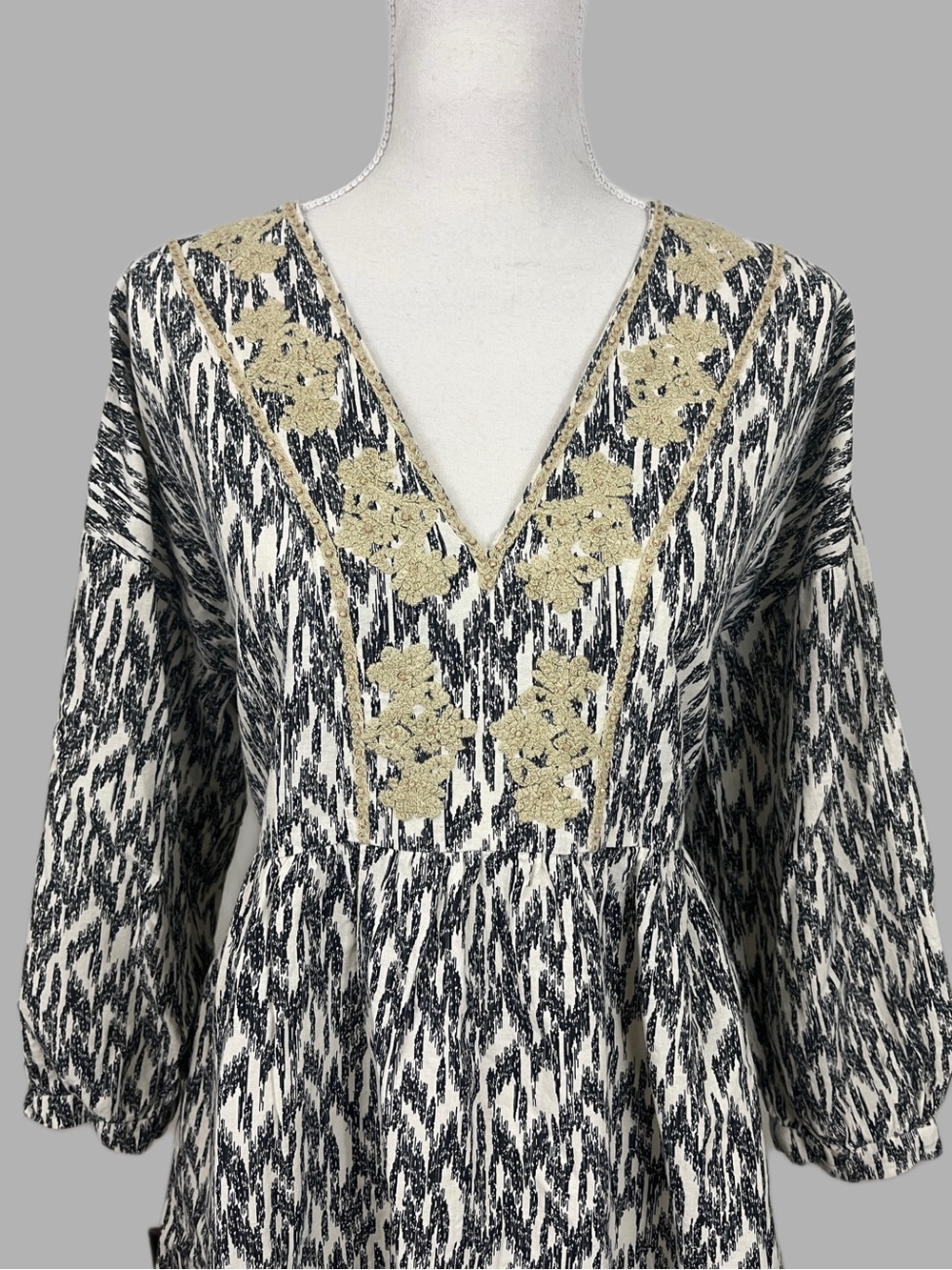 Zara LargeV-Neck Embroidered Tunic Dress - Picture 3 of 8